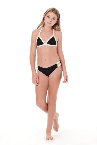 SUBMARINE Girl Try Angle Black Bikini